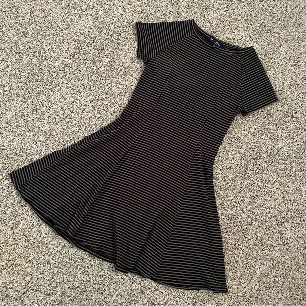 One ❤️ Clothing Dress - Size Medium - Black + Gray